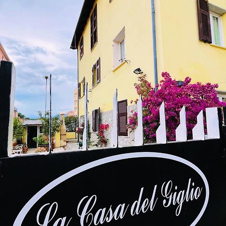 La Casa Del Giglio Hotel อัลเบงกา ภายนอก รูปภาพ